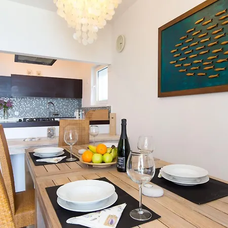 Valica Mit Privatem Pool By Interhome Nyaraló *
