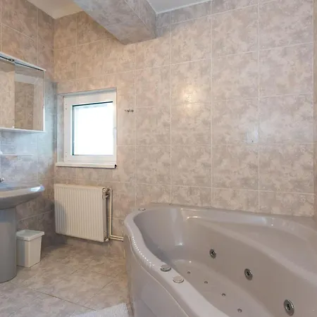 Valica Mit Privatem Pool By Interhome * Porat (Krk)